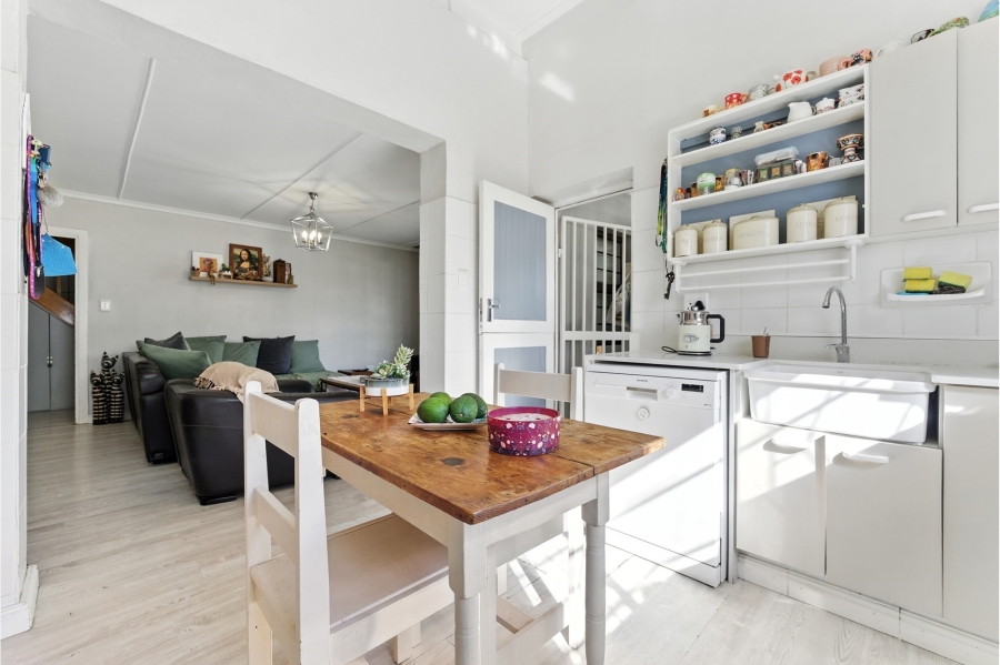 4 Bedroom Property for Sale in Lemoenkloof Western Cape